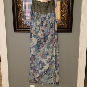 Elizabeth and James watercolor maxi tulip F223